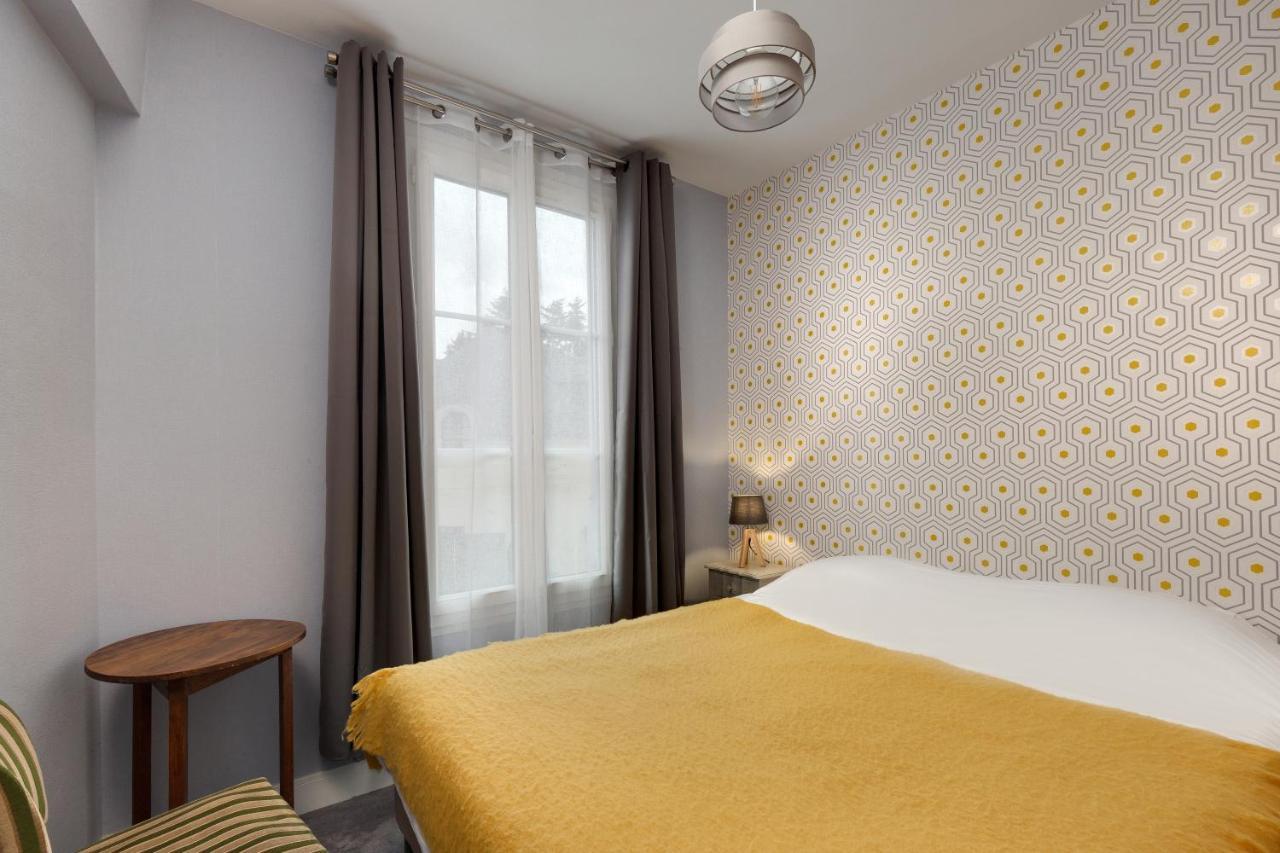 Hotel La Roseraie เชอนงโซ ภายนอก รูปภาพ